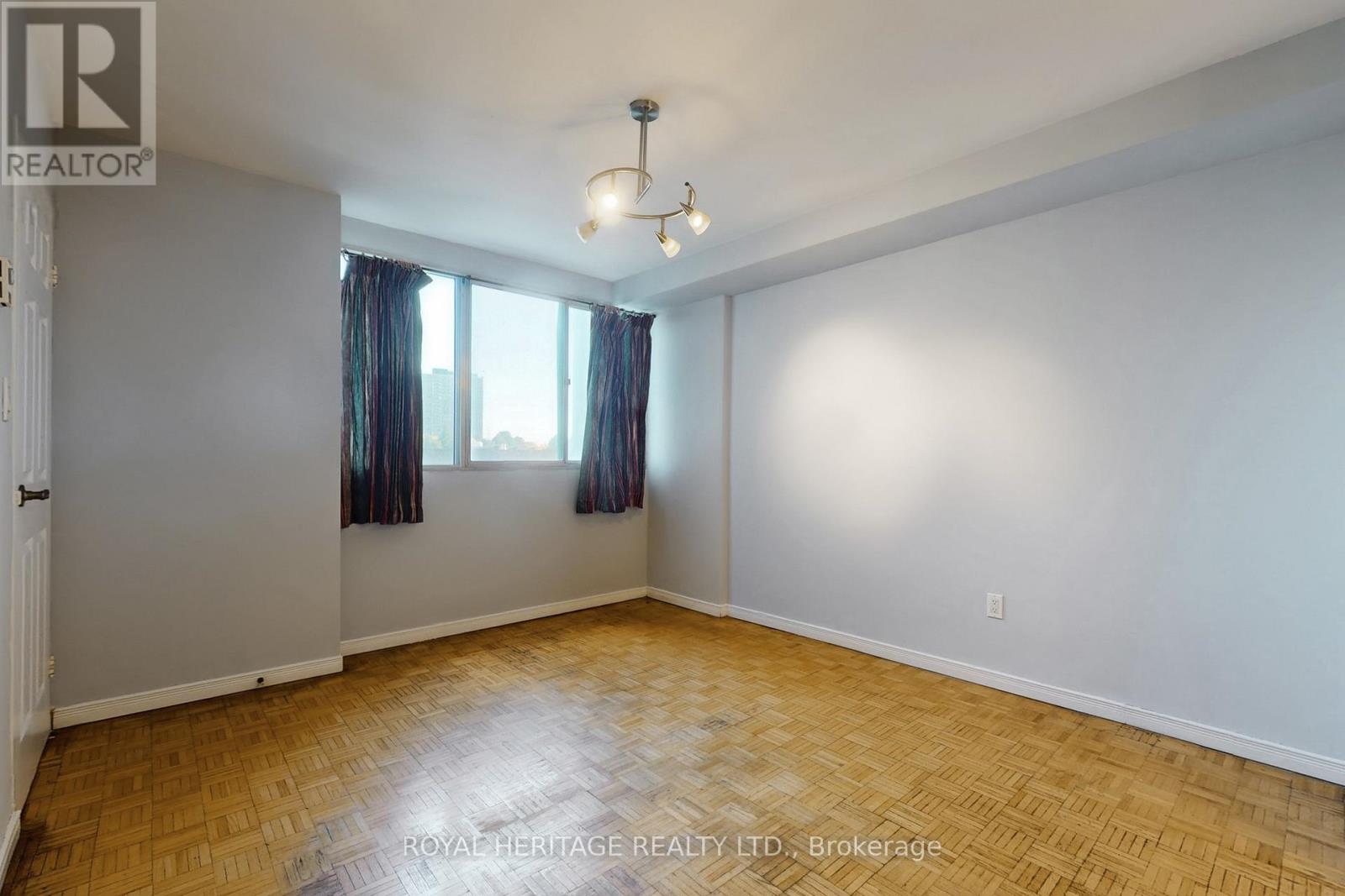 301 - 3 Massey Square, Toronto, Ontario  M4C 5L5 - Photo 17 - E12666078