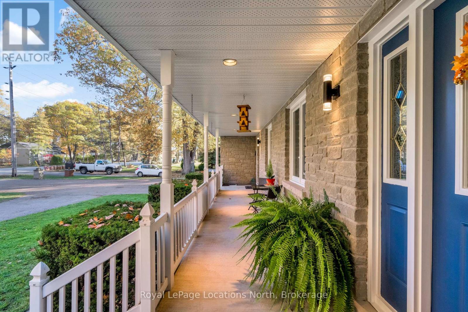 266 45th Street S, Wasaga Beach, Ontario  L9Z 1R3 - Photo 9 - S12485492