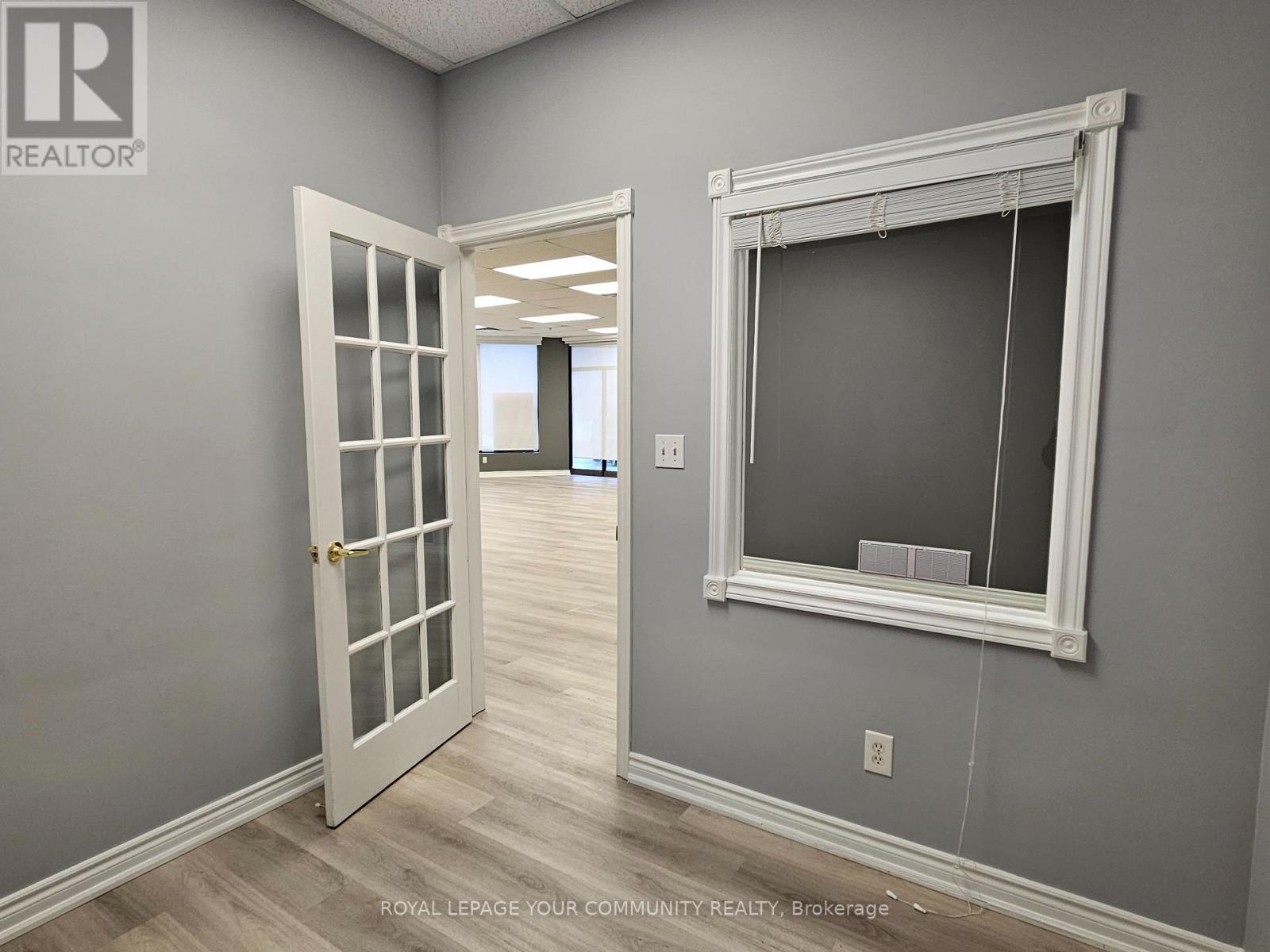 33 - 588 Edward Avenue, Richmond Hill, Ontario  L4C 9Y6 - Photo 5 - N12665952