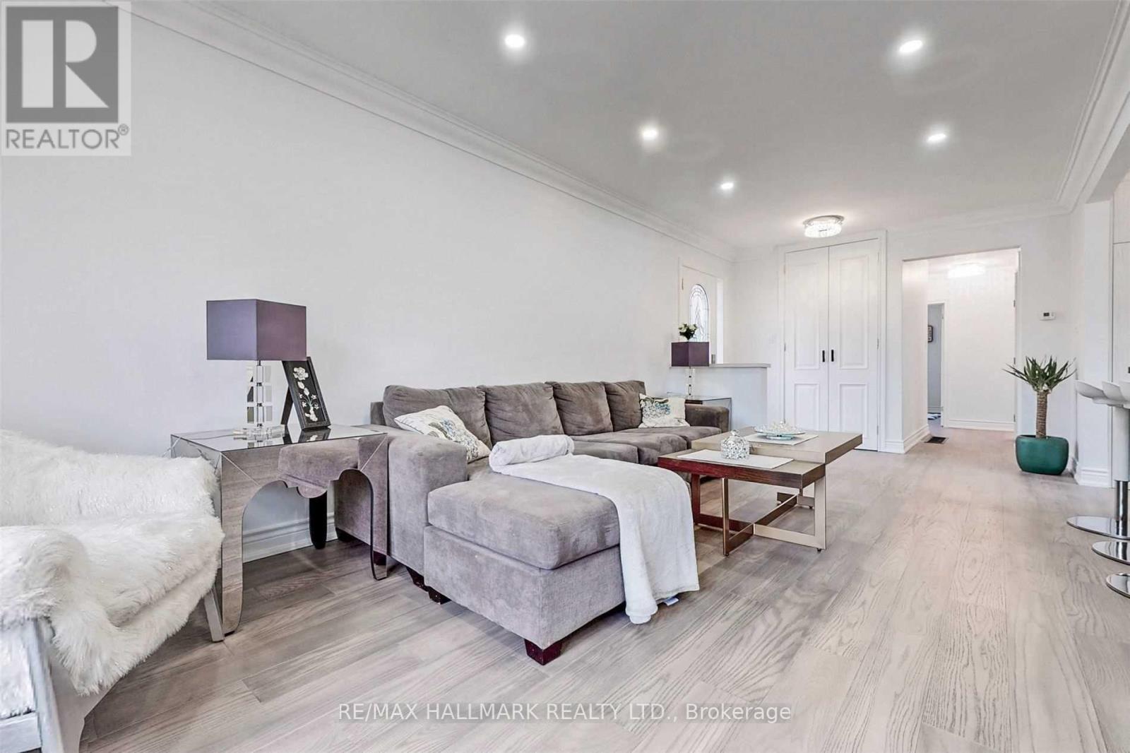 214 Altamira Road, Richmond Hill, Ontario  L4C 4E1 - Photo 14 - N12665972