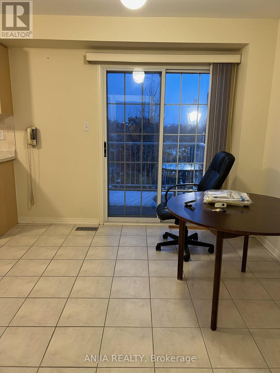 78 Thoroughbred Way, Markham, Ontario  L6C 0B6 - Photo 3 - N12665978