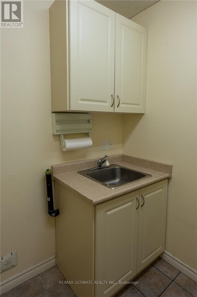 203 - 4418 Highway 7 Street E, Markham, Ontario  L3R 1M2 - Photo 5 - N12666060