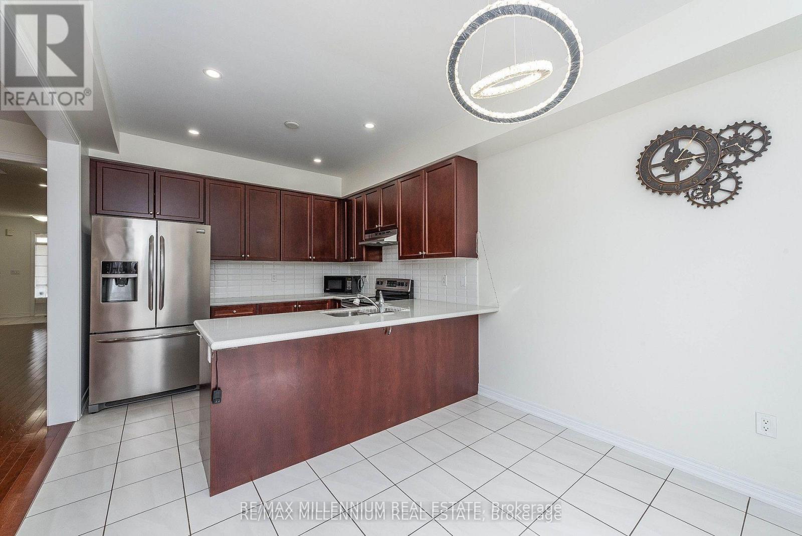 180 Pelee Avenue, Vaughan, Ontario  L4H 3Z9 - Photo 5 - N12666106