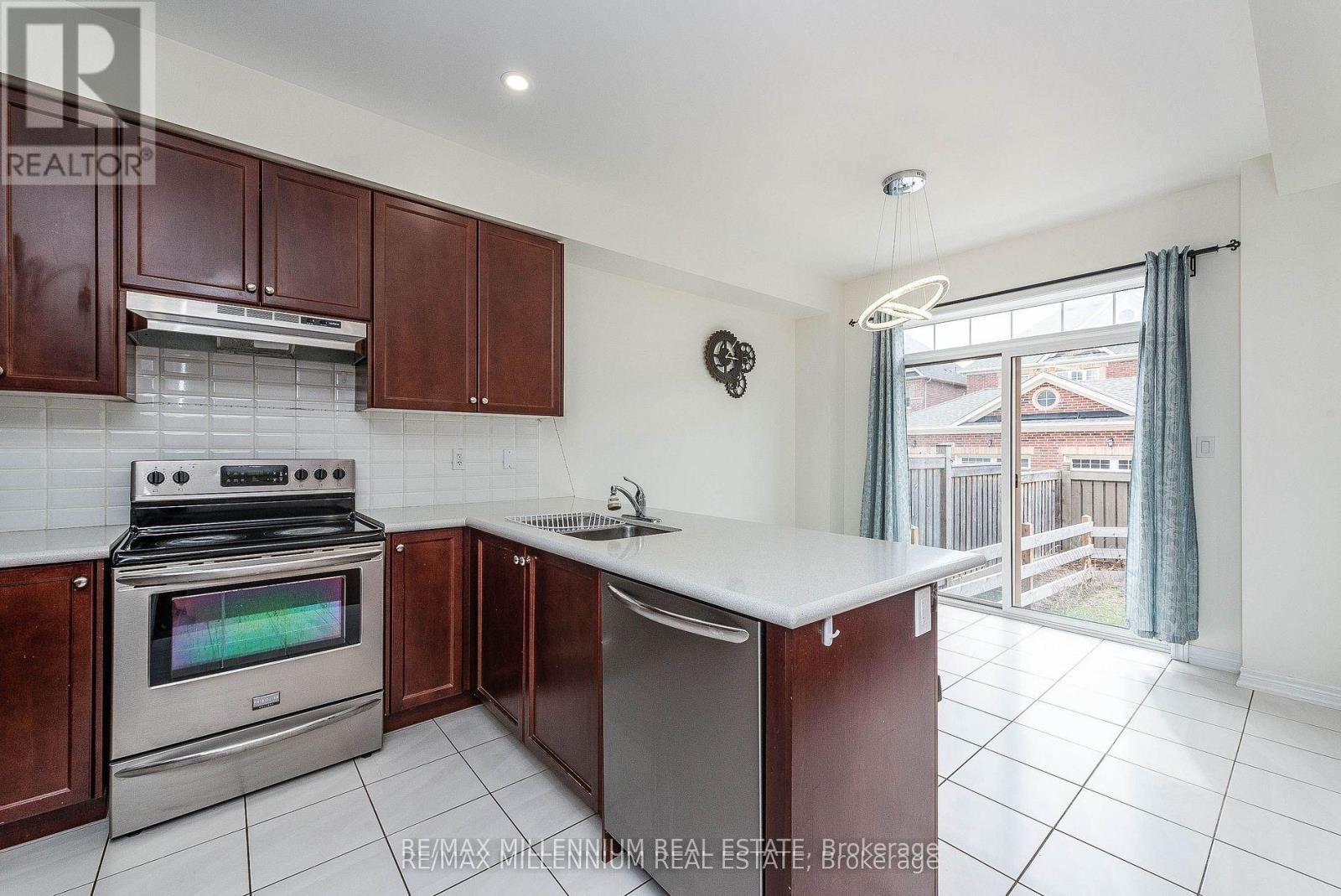 180 Pelee Avenue, Vaughan, Ontario  L4H 3Z9 - Photo 6 - N12666106