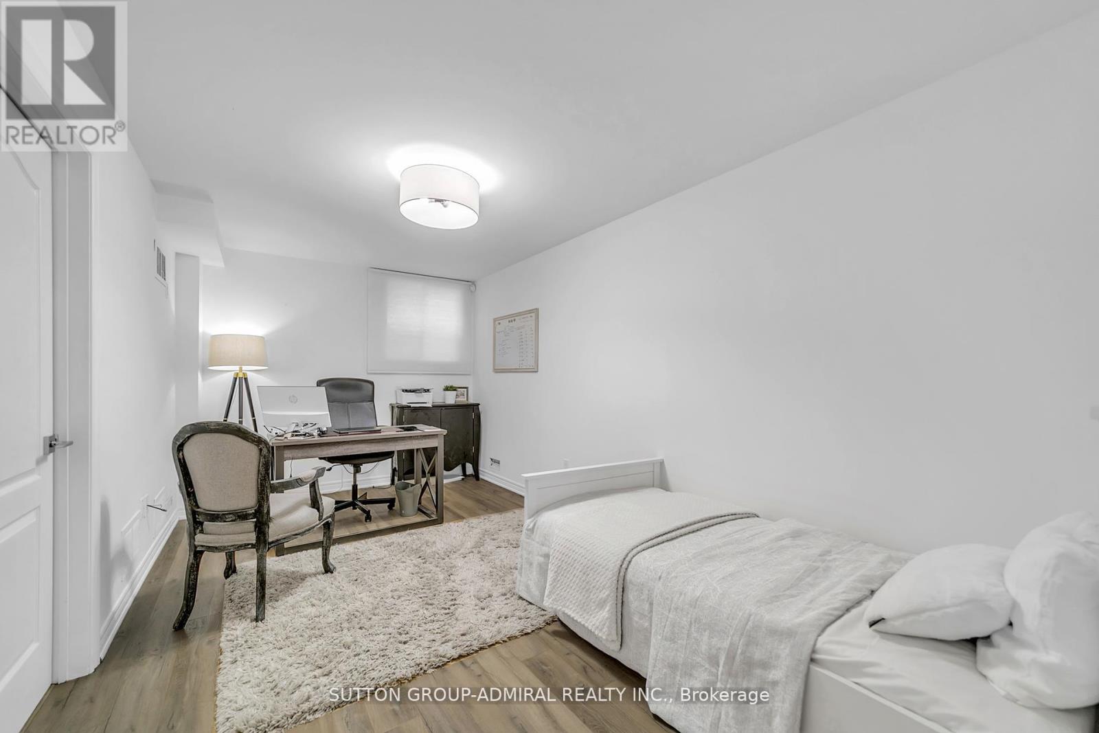 64 - 255 Shaftsbury Avenue, Richmond Hill, Ontario  L4C 0L9 - Photo 4 - N12666110