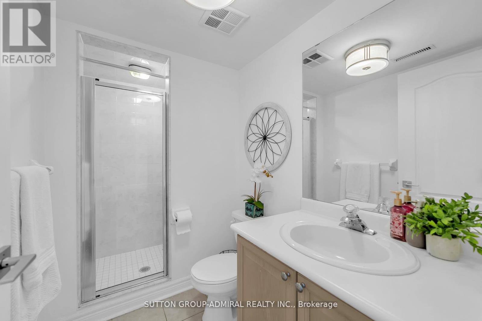 64 - 255 Shaftsbury Avenue, Richmond Hill, Ontario  L4C 0L9 - Photo 5 - N12666110