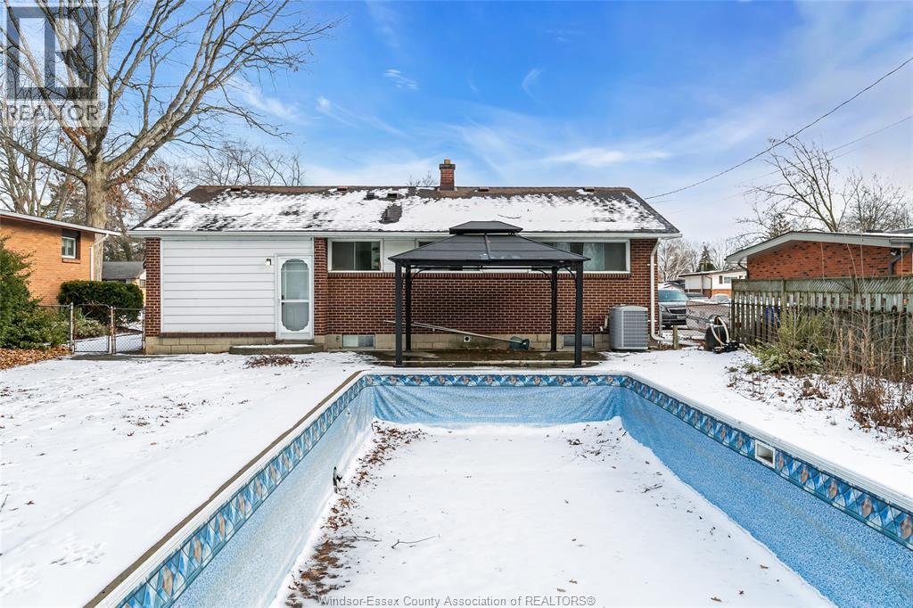 3425 Rankin, Windsor, Ontario  N9E 3C4 - Photo 26 - 26000260