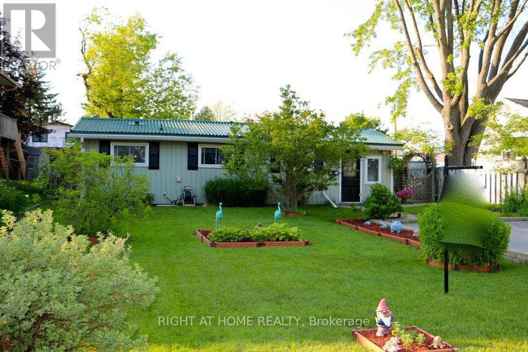 24 BRENNAN AVENUE, Barrie, Ontario