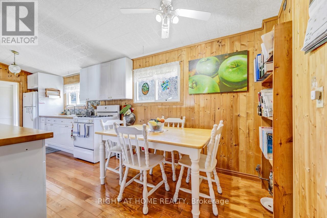 24 Brennan Avenue, Barrie, Ontario  L4N 3X3 - Photo 8 - S12665924