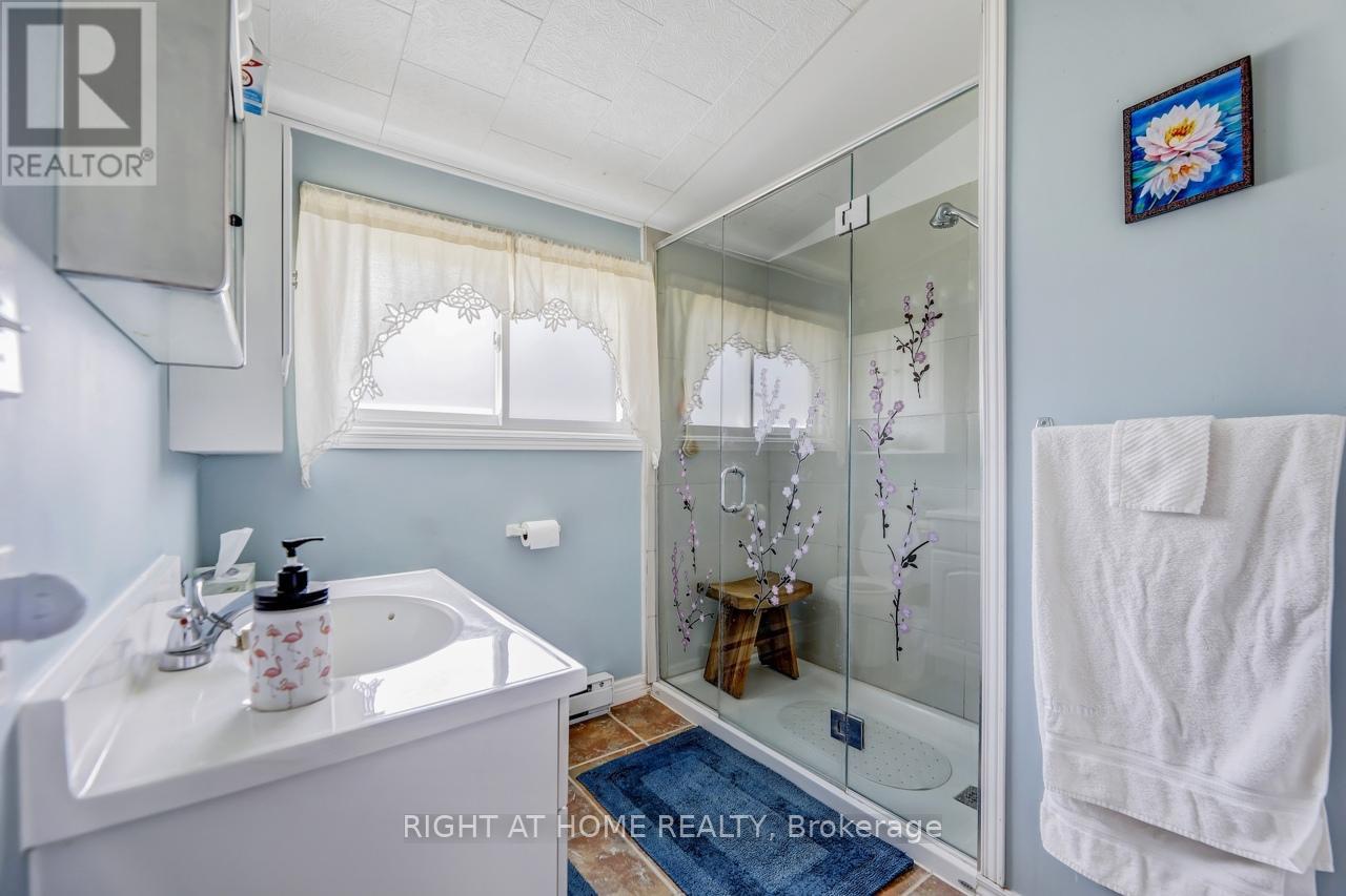 24 Brennan Avenue, Barrie, Ontario  L4N 3X3 - Photo 9 - S12665924