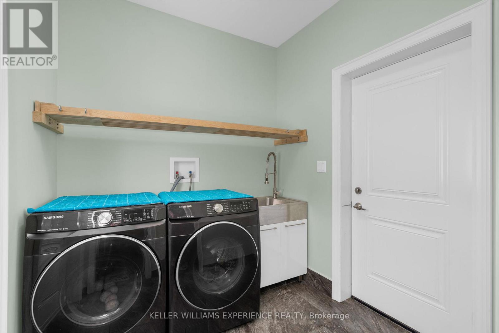 24 Rue Helene, Tiny (Lafontaine), Ontario  L9M 0H1 - Photo 16 - S12665958