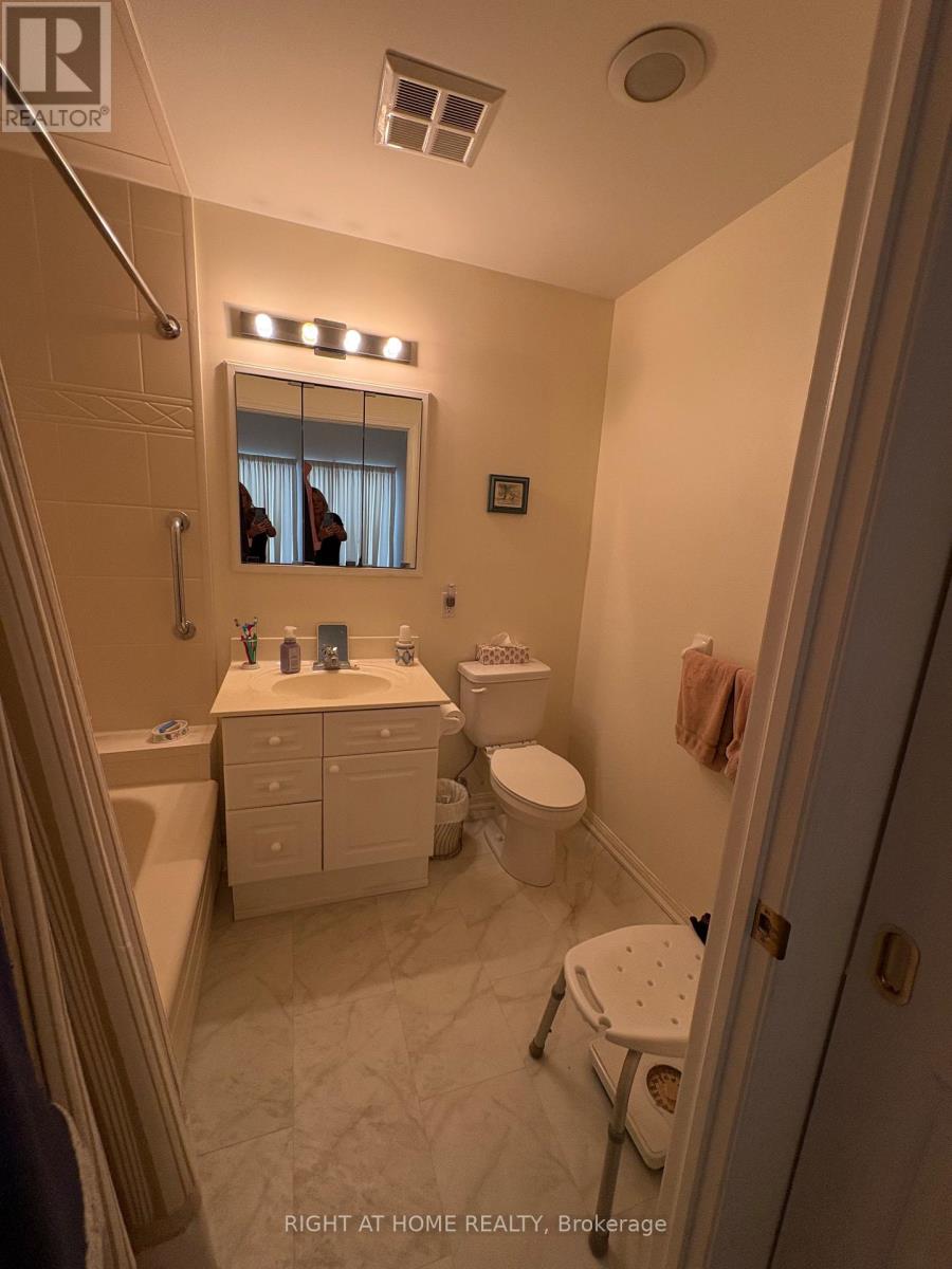 109 - 94 Dean Avenue, Barrie, Ontario  L4N 0M3 - Photo 10 - S12666114