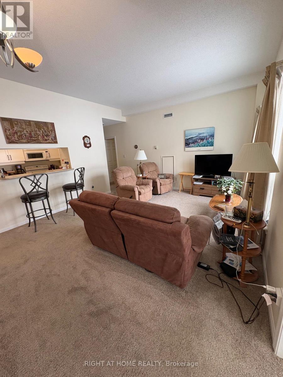 109 - 94 Dean Avenue, Barrie, Ontario  L4N 0M3 - Photo 6 - S12666114