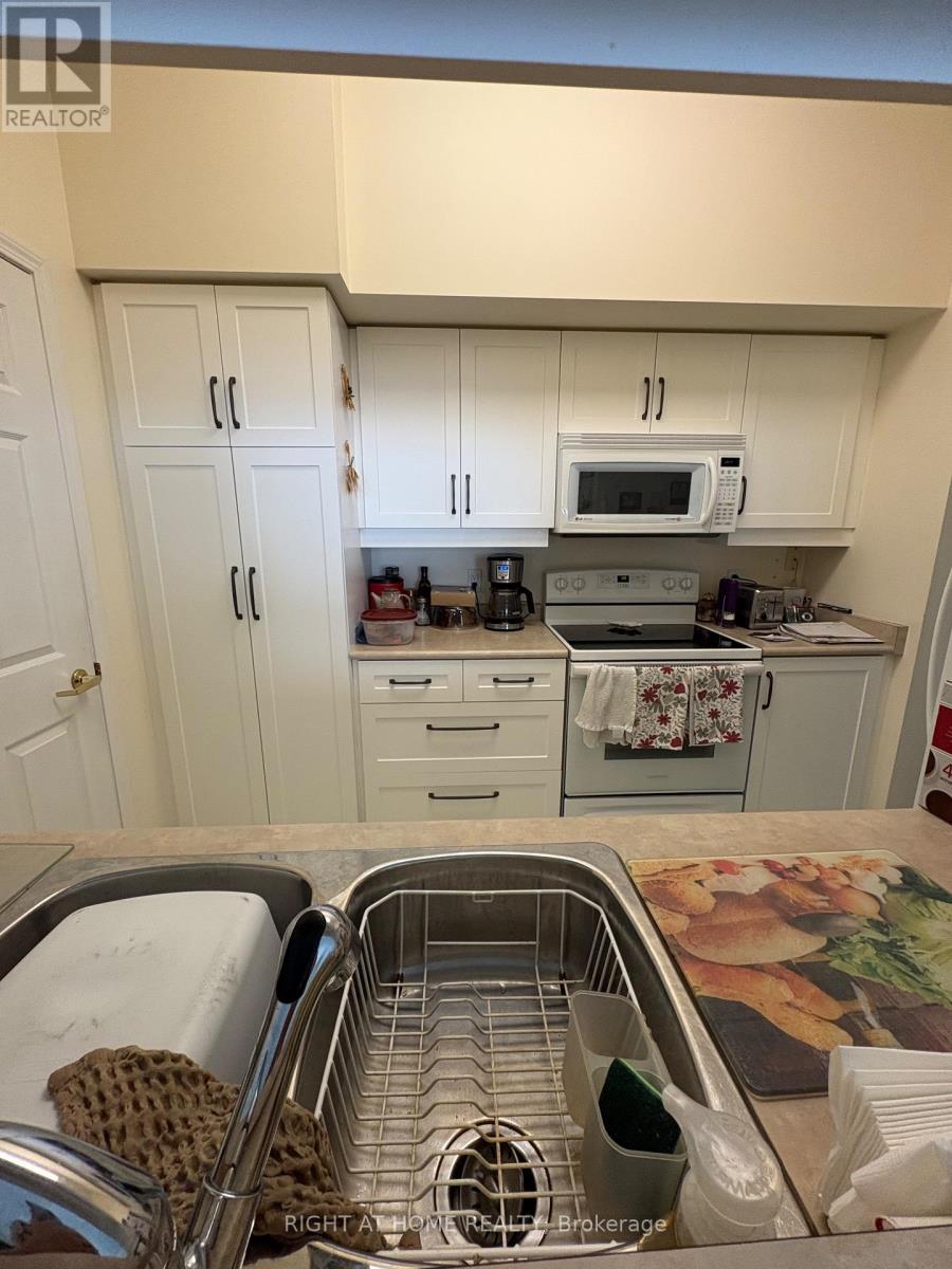 109 - 94 Dean Avenue, Barrie, Ontario  L4N 0M3 - Photo 7 - S12666114