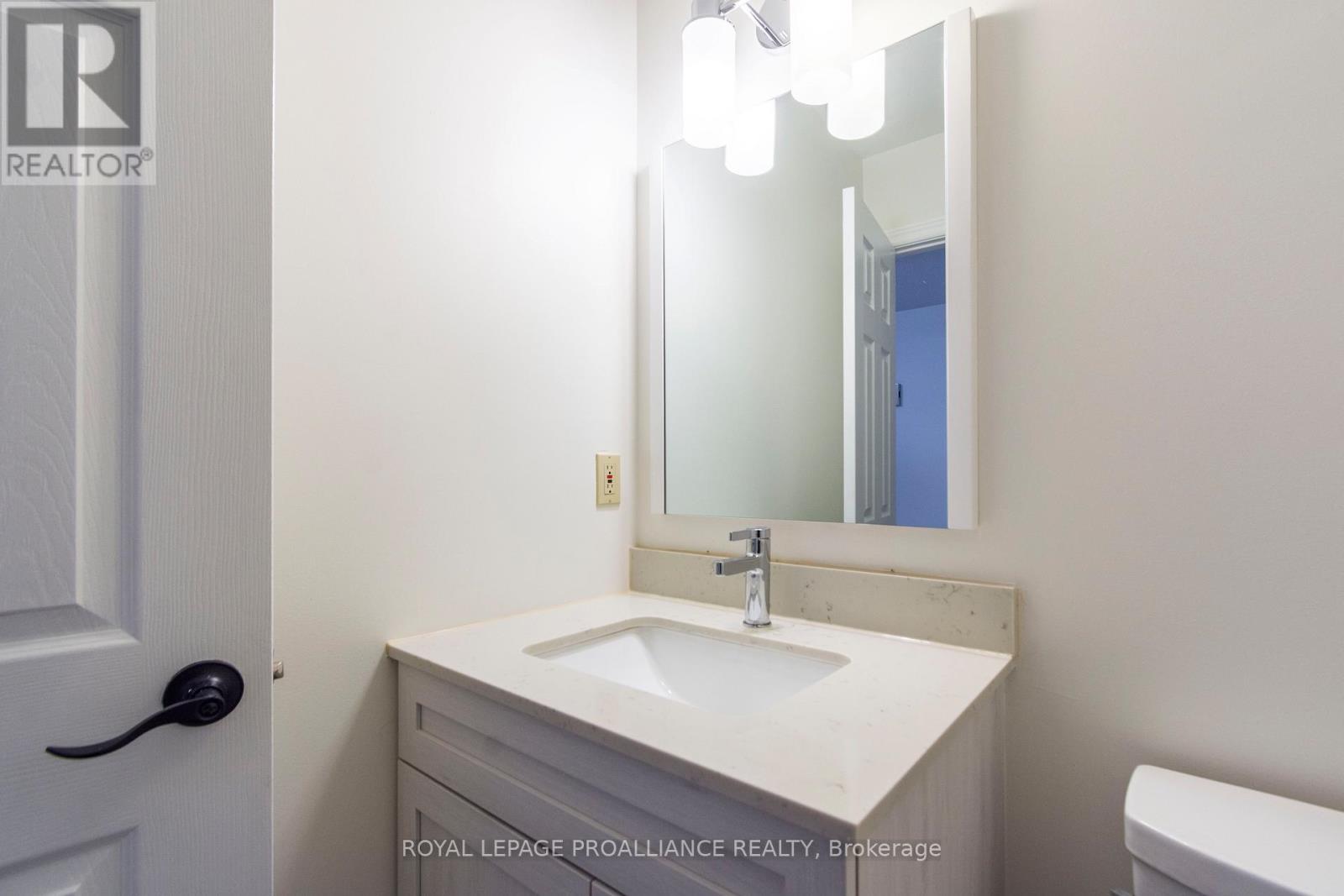 37 Dungannon Drive, Belleville, Ontario  K8P 5E7 - Photo 20 - X12491006