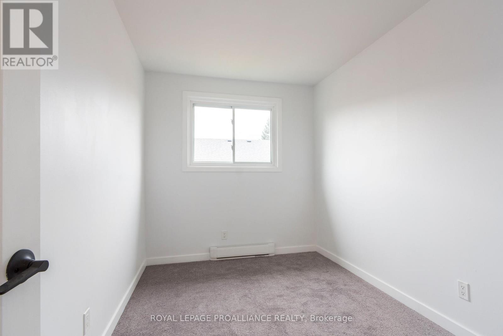 19 - 15 Tracey Park Drive, Belleville, Ontario  K8P 4R4 - Photo 15 - X12509280