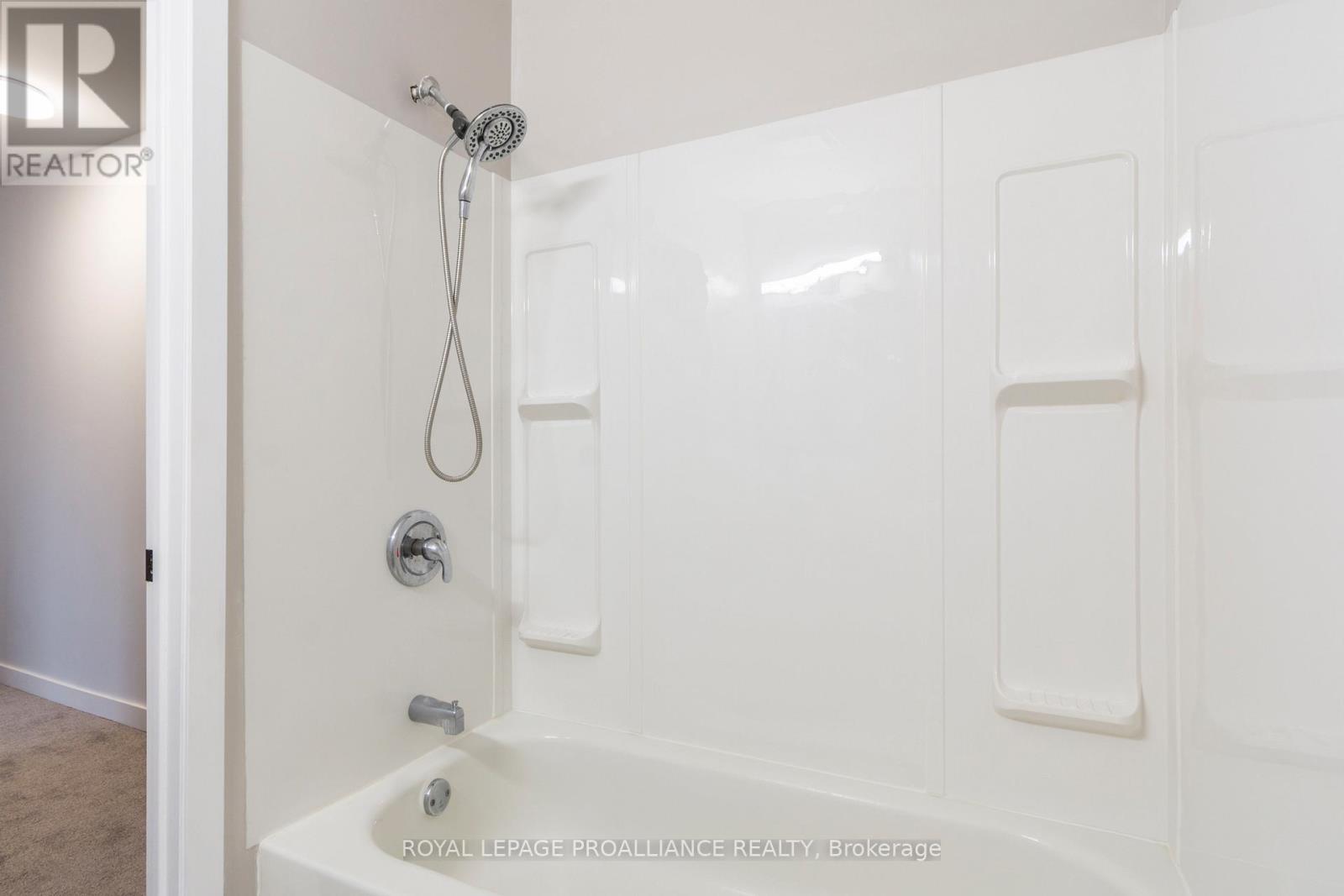 19 - 15 Tracey Park Drive, Belleville, Ontario  K8P 4R4 - Photo 20 - X12509280