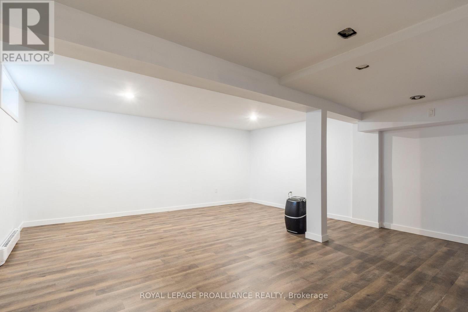 19 - 15 Tracey Park Drive, Belleville, Ontario  K8P 4R4 - Photo 21 - X12509280