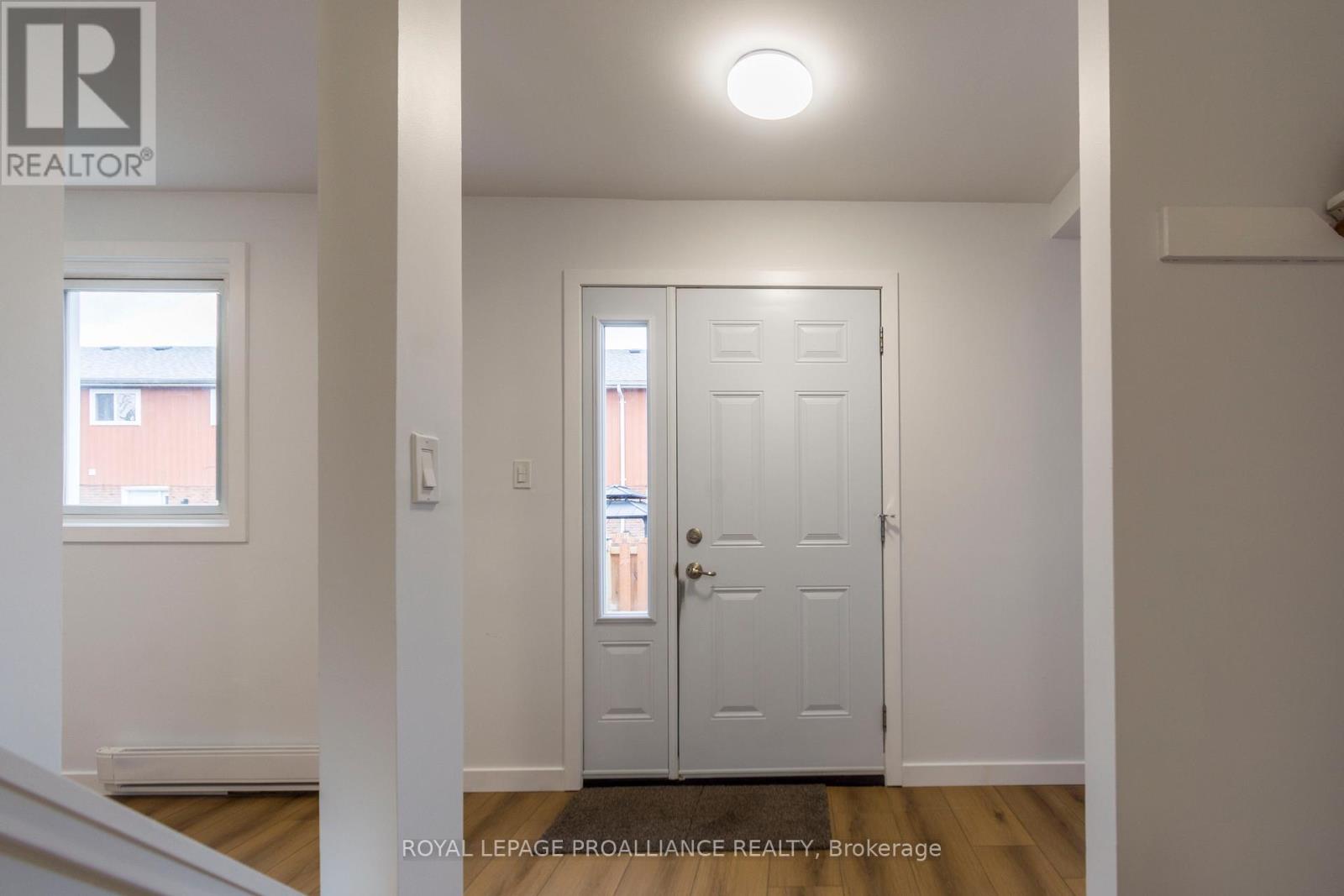 19 - 15 Tracey Park Drive, Belleville, Ontario  K8P 4R4 - Photo 6 - X12509280