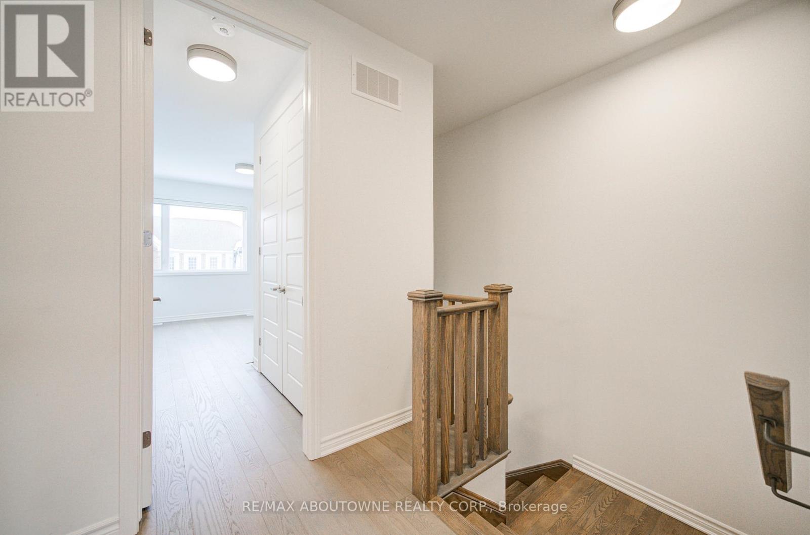 3028 Langdon Road, Oakville (Jm Joshua Meadows), Ontario  L6H 7Y5 - Photo 15 - W12665936