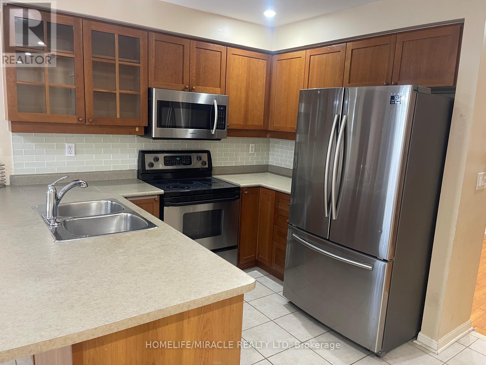 1527 Evans Terrace, Milton, Ontario  L9T 5J4 - Photo 4 - W12665946