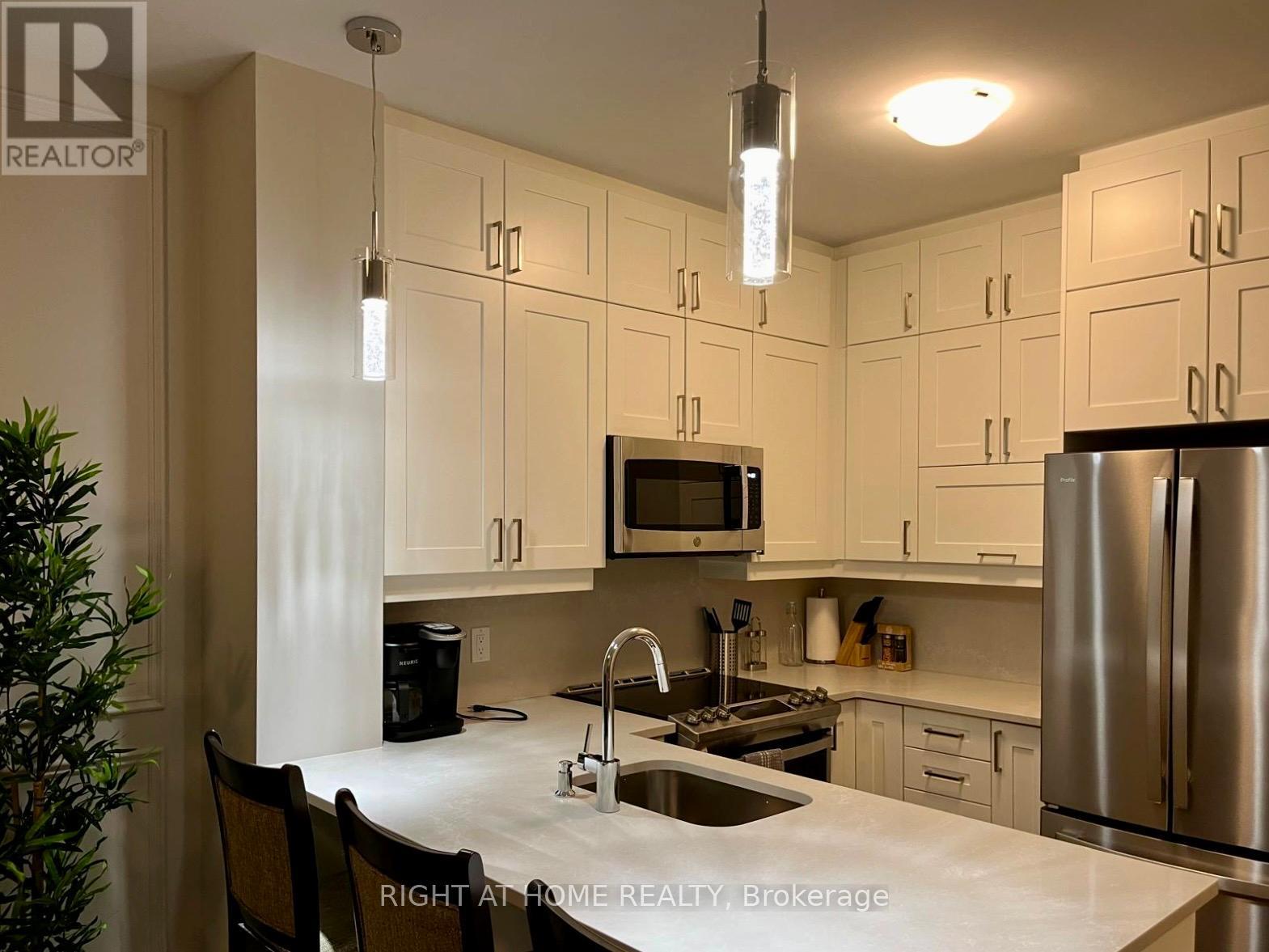 102 - 460 Gordon Krantz Avenue, Milton, Ontario  L9E 1Z2 - Photo 2 - W12665990