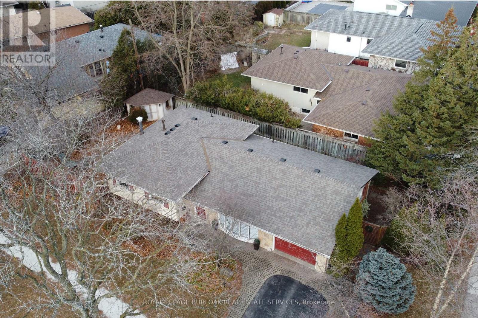 581 Braemore Road, Burlington, Ontario  L7N 3E4 - Photo 42 - W12666012