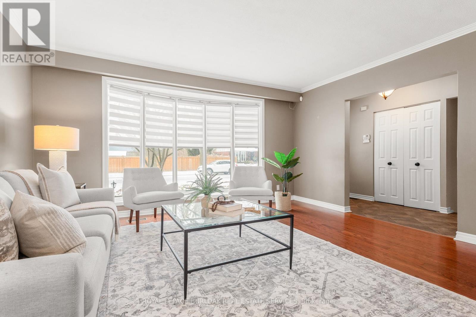 581 Braemore Road, Burlington, Ontario  L7N 3E4 - Photo 8 - W12666012