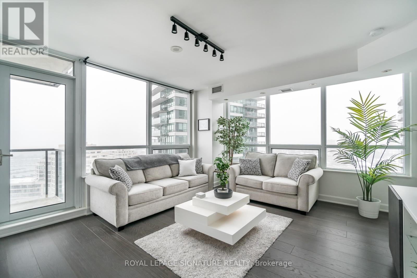 1802 - 2230 Lakeshore Boulevard W, Toronto, Ontario  M8V 0B2 - Photo 11 - W12666064