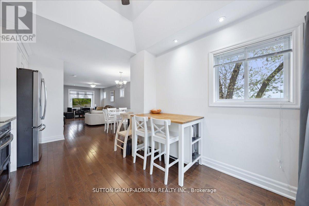 11 Bowie Avenue, Toronto, Ontario  M6E 2P1 - Photo 19 - W12666096