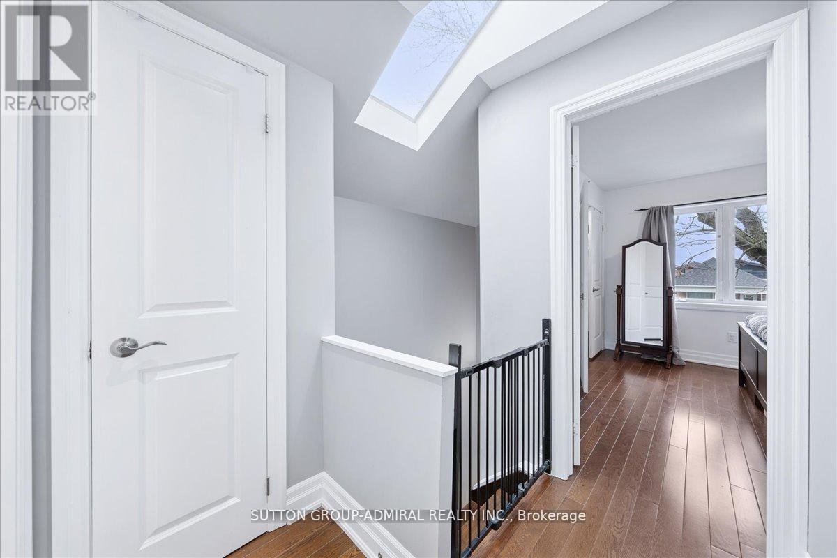 11 Bowie Avenue, Toronto, Ontario  M6E 2P1 - Photo 24 - W12666096