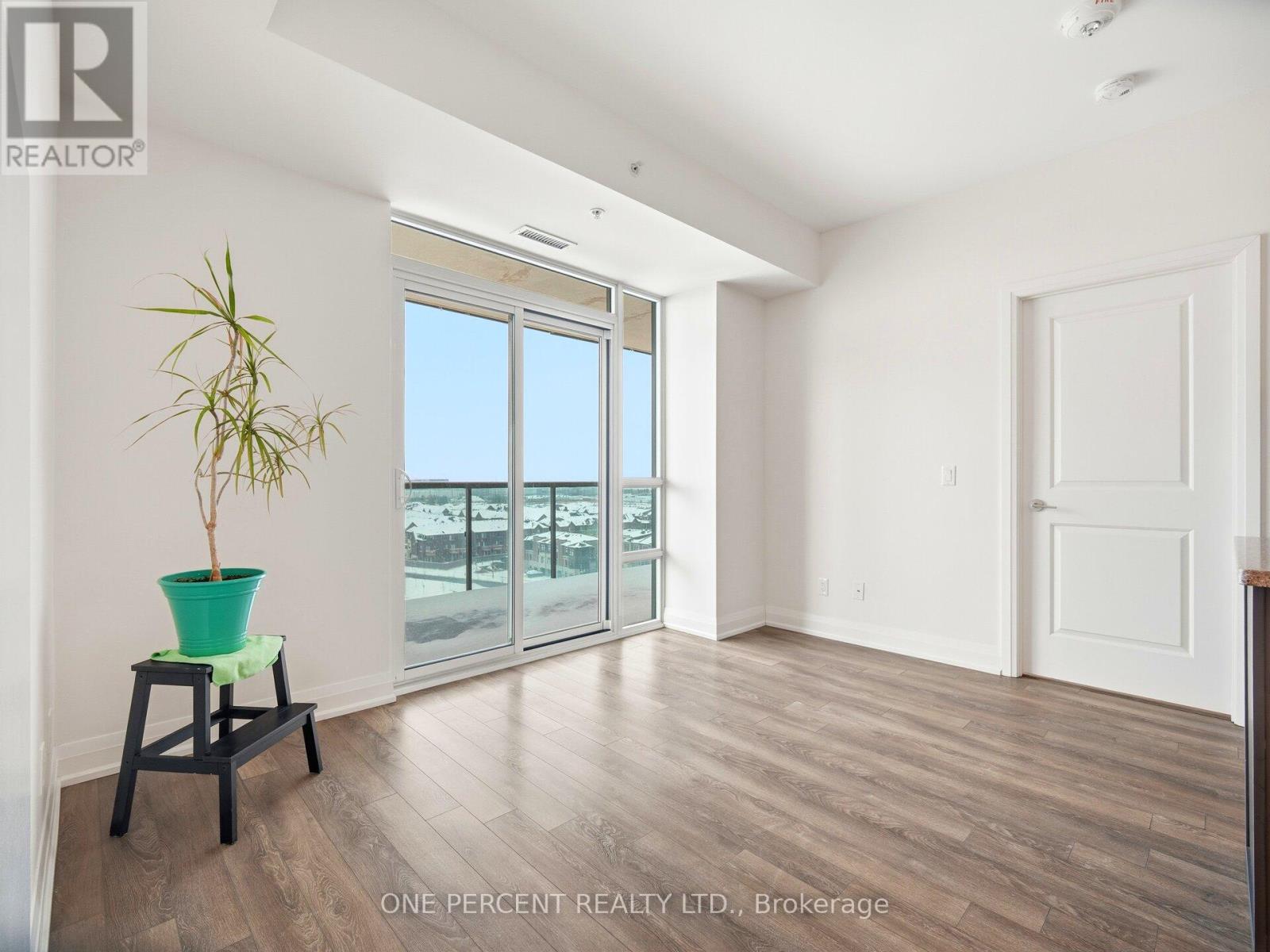 811 - 65 Yorkland Boulevard, Brampton (Goreway Drive Corridor), Ontario  L6P 4M5 - Photo 12 - W12666098