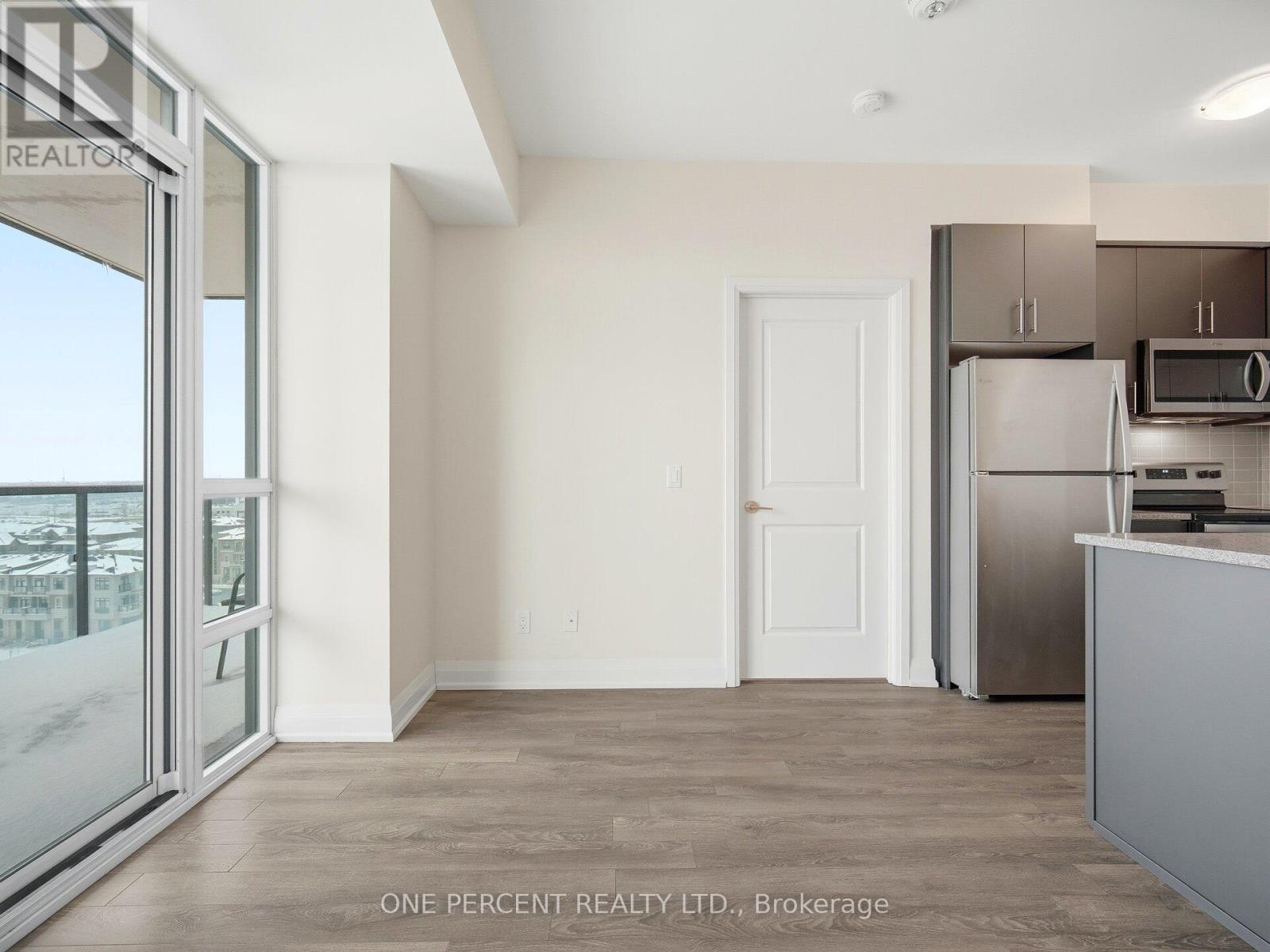 811 - 65 Yorkland Boulevard, Brampton (Goreway Drive Corridor), Ontario  L6P 4M5 - Photo 13 - W12666098