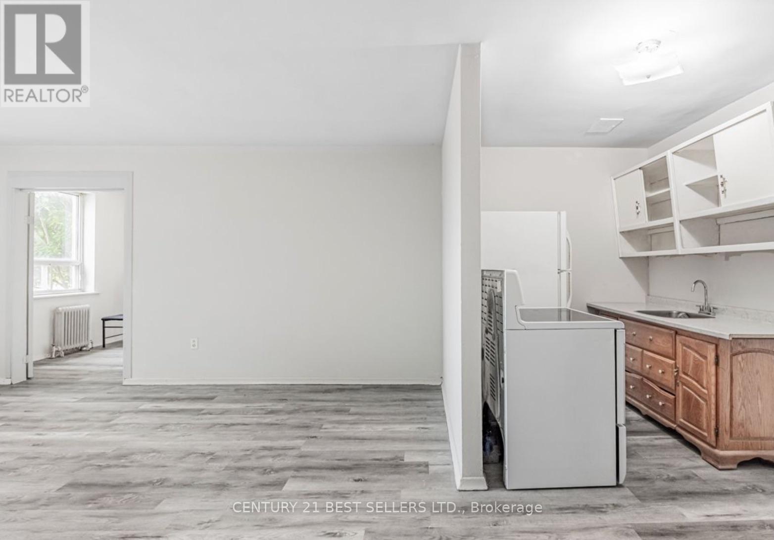 20 - 105 Twenty Fifth Street, Toronto, Ontario  M8V 3P9 - Photo 11 - W12666128