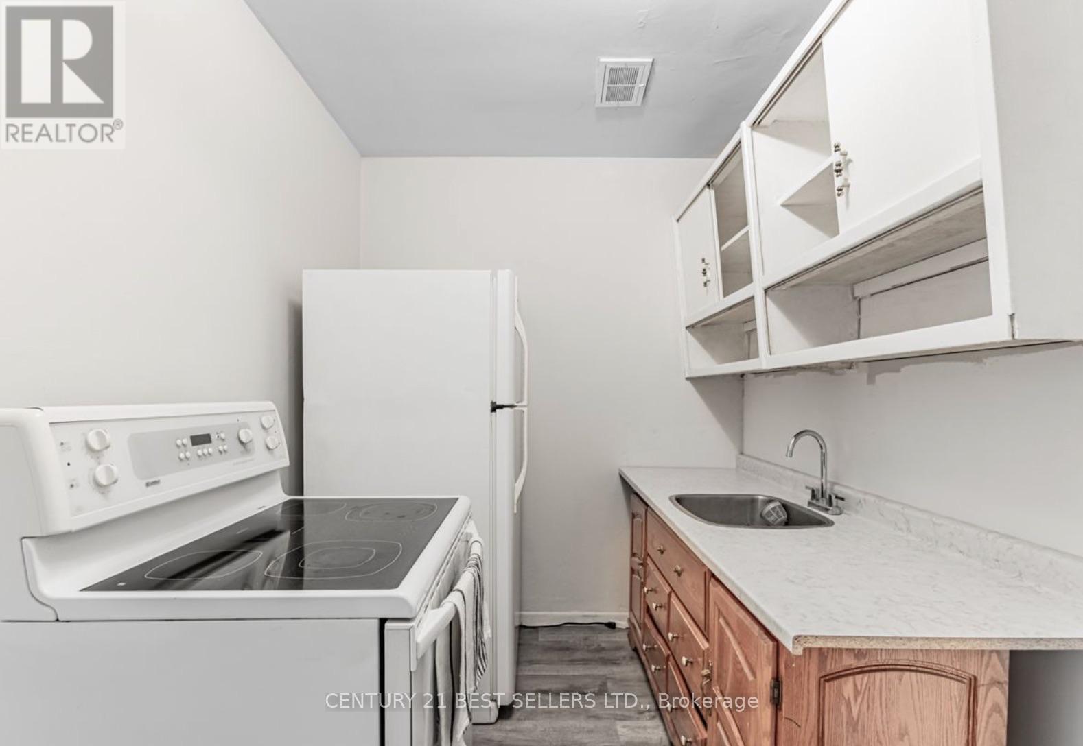 20 - 105 Twenty Fifth Street, Toronto, Ontario  M8V 3P9 - Photo 14 - W12666128
