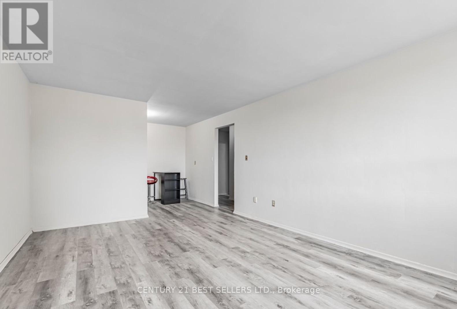 20 - 105 Twenty Fifth Street, Toronto, Ontario  M8V 3P9 - Photo 6 - W12666128