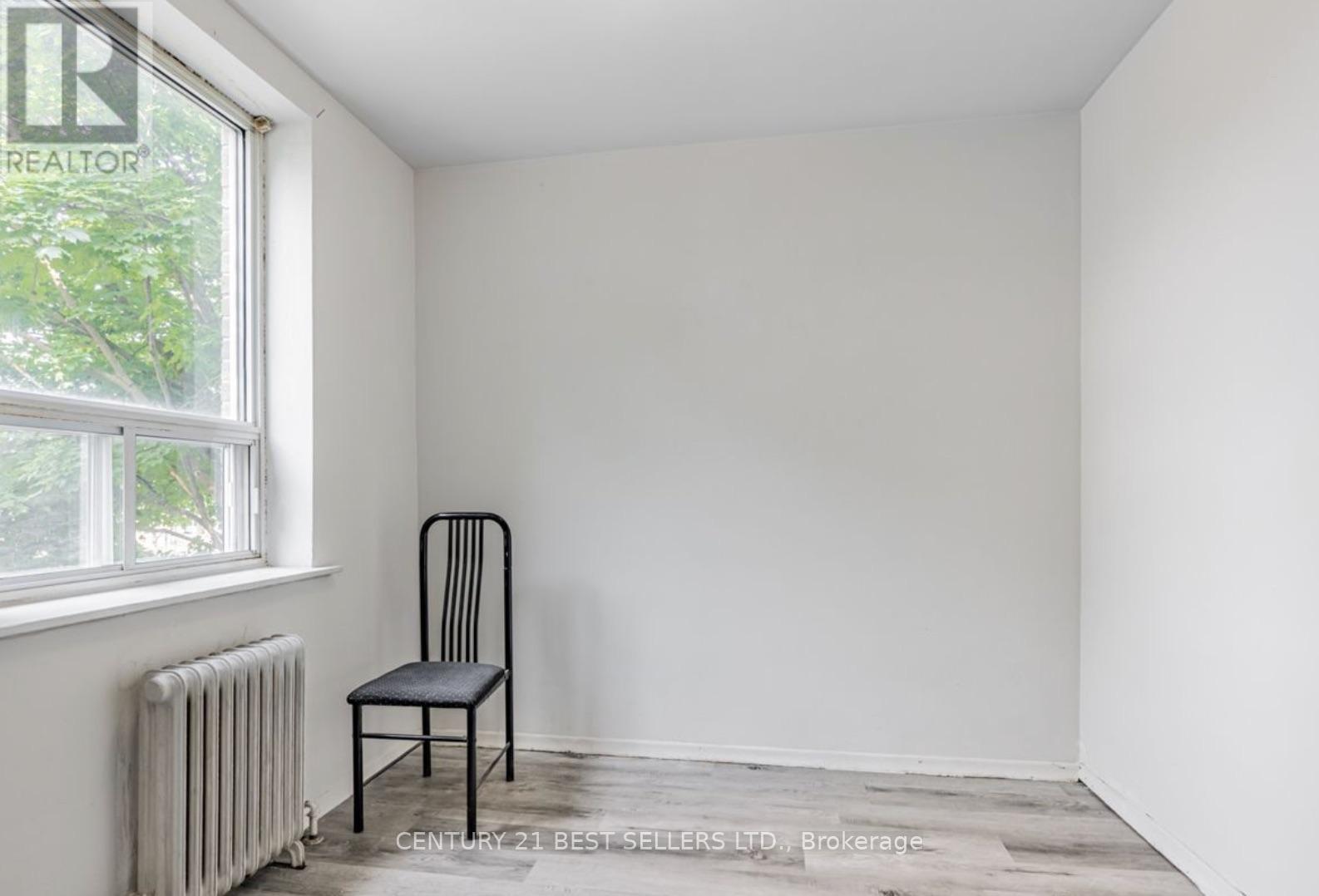 20 - 105 Twenty Fifth Street, Toronto, Ontario  M8V 3P9 - Photo 8 - W12666128