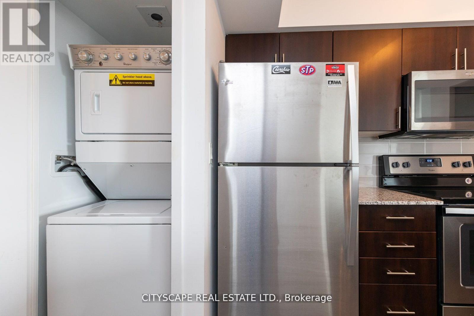 1802 - 1420 Dupont Street, Toronto, Ontario  M6H 4J8 - Photo 11 - W12666136