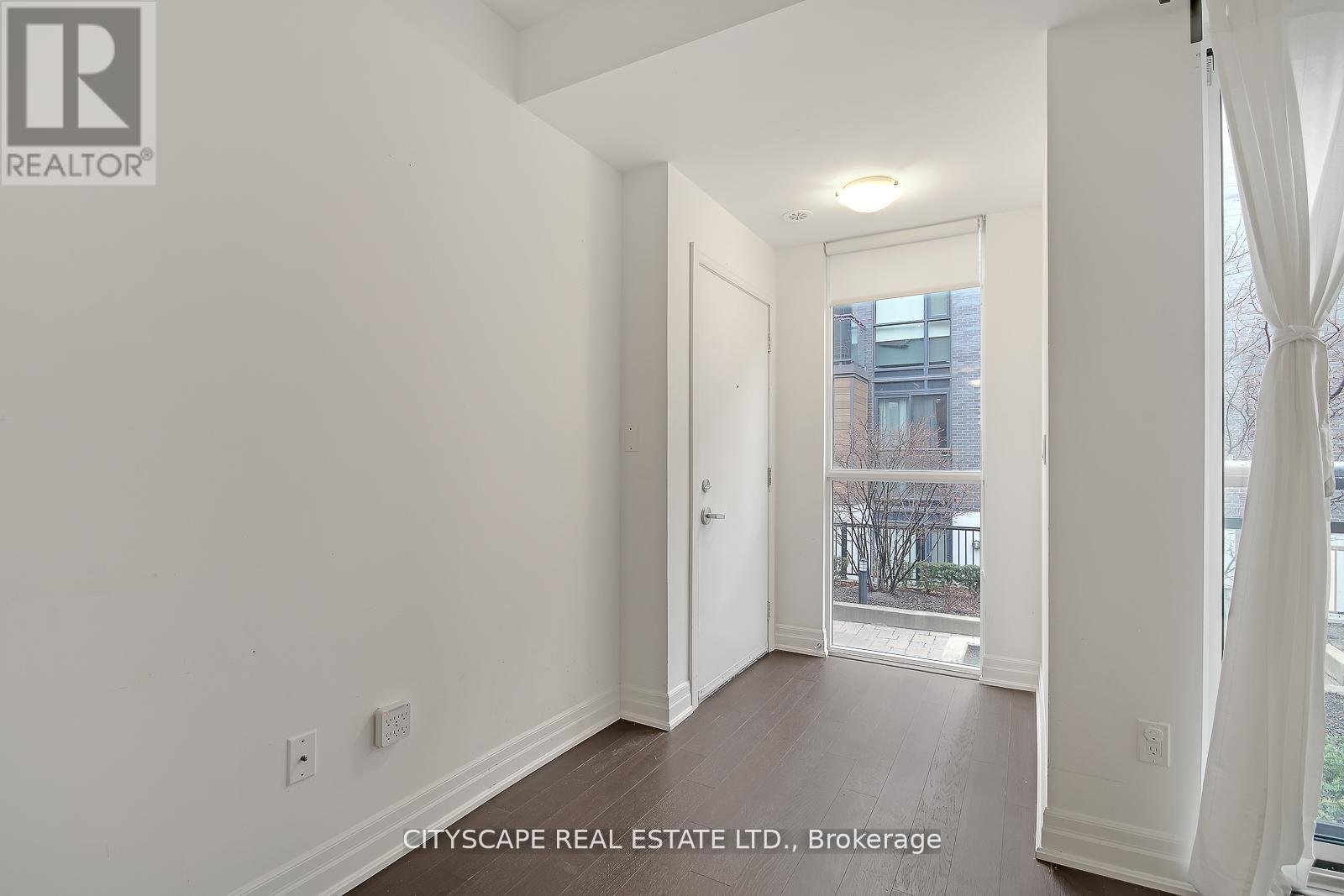 402 - 380 Wallace Avenue, Toronto, Ontario  M6P 3P2 - Photo 3 - W12666144