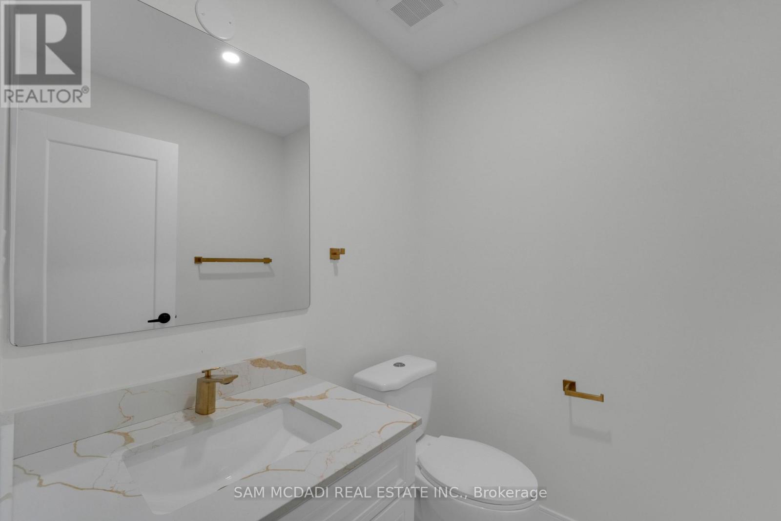 17 Ferncastle Crescent, Brampton (Fletcher's Meadow), Ontario  L7A 3P2 - Photo 17 - W12666148