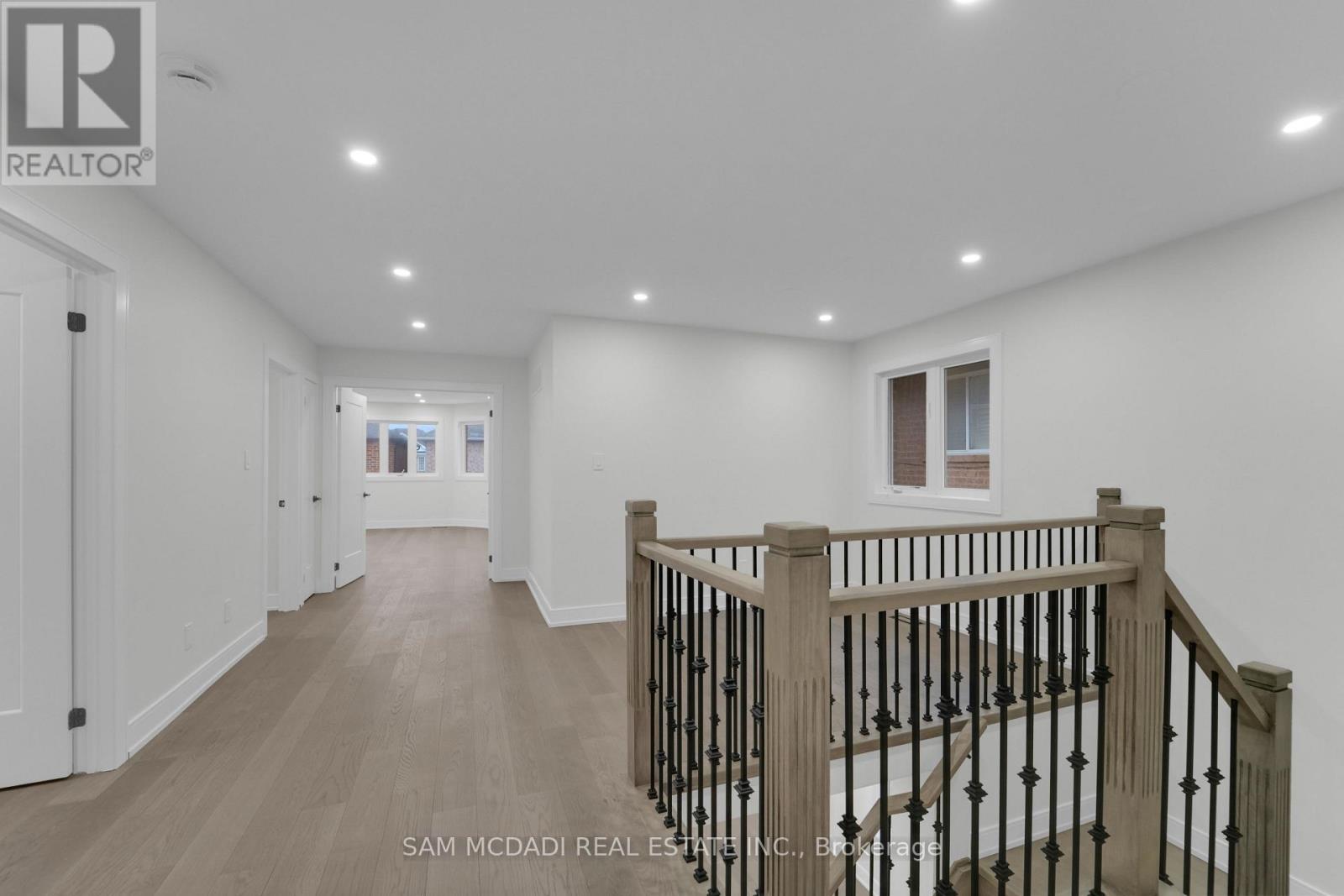 17 Ferncastle Crescent, Brampton (Fletcher's Meadow), Ontario  L7A 3P2 - Photo 19 - W12666148