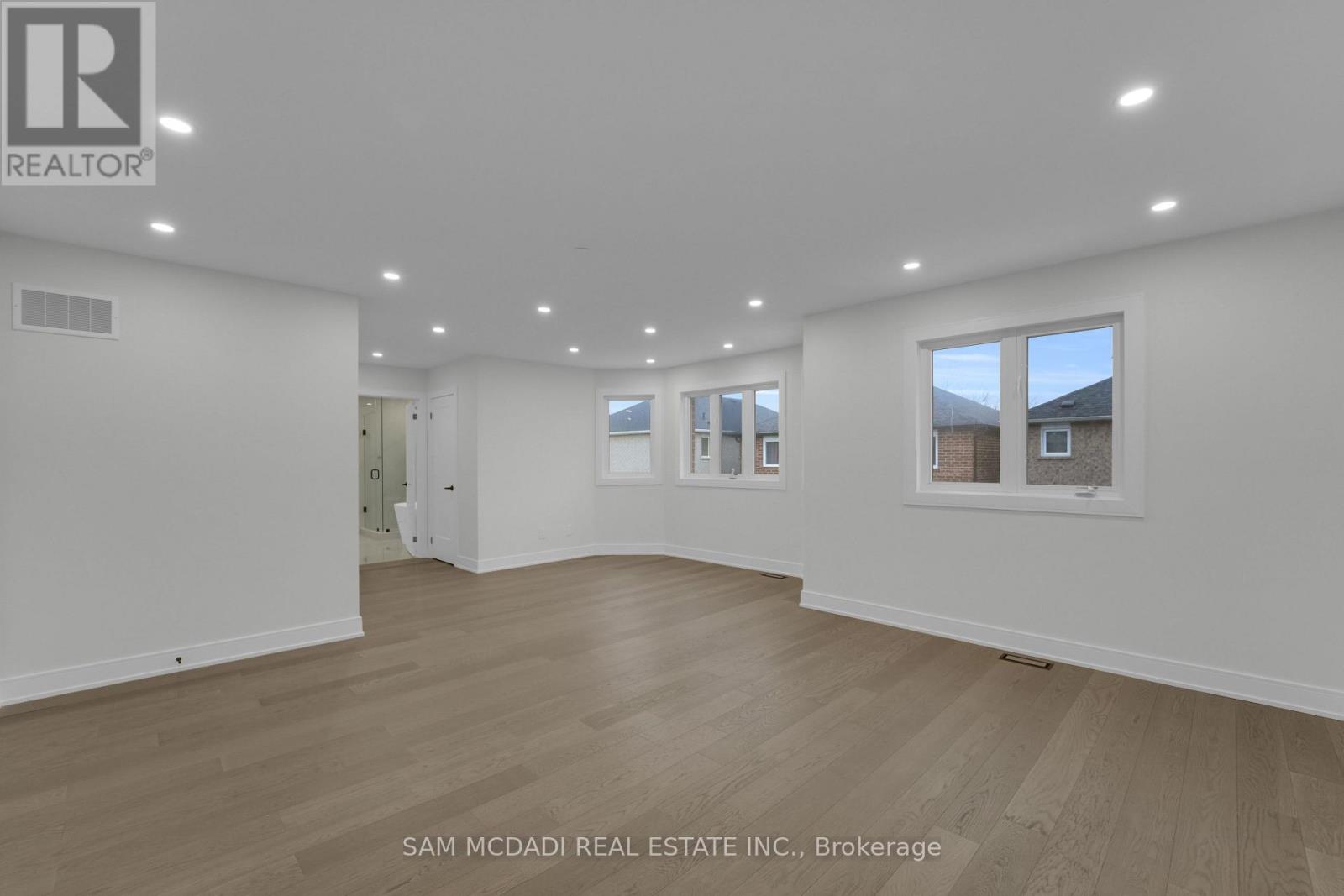 17 Ferncastle Crescent, Brampton (Fletcher's Meadow), Ontario  L7A 3P2 - Photo 20 - W12666148