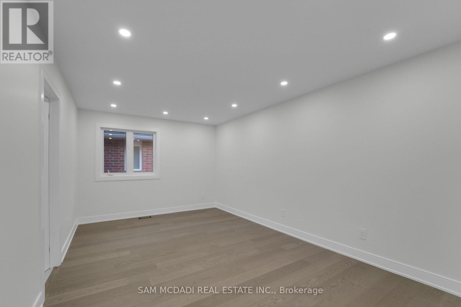 17 Ferncastle Crescent, Brampton (Fletcher's Meadow), Ontario  L7A 3P2 - Photo 25 - W12666148