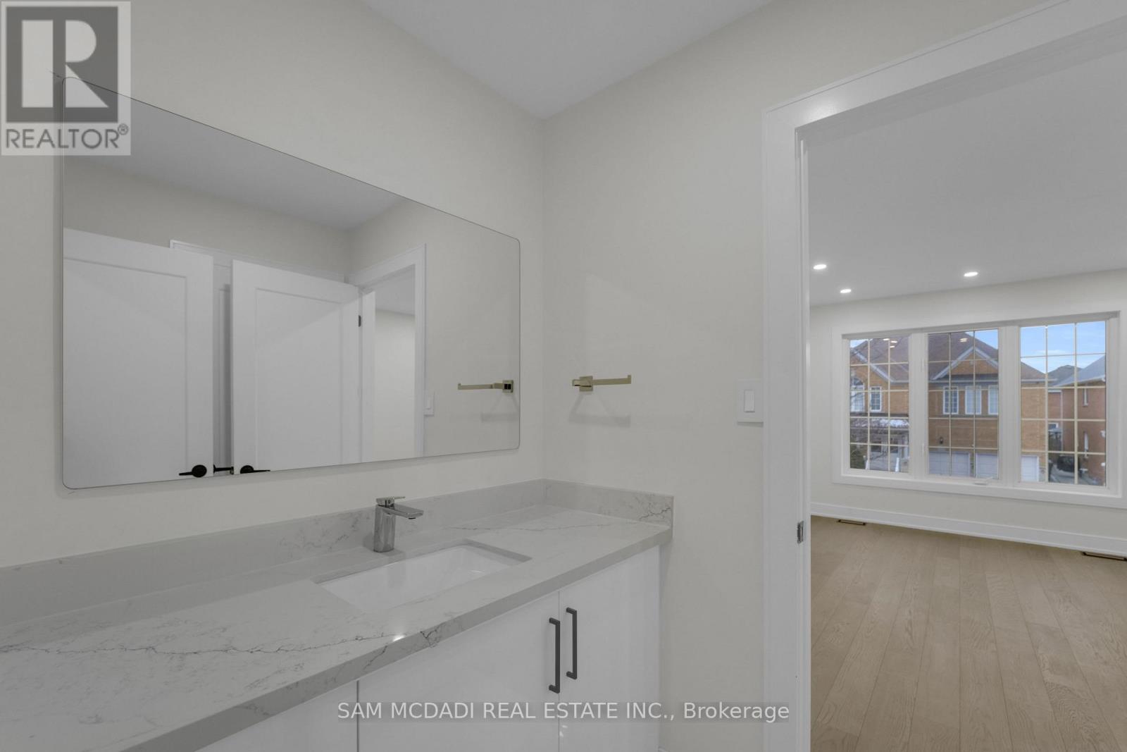 17 Ferncastle Crescent, Brampton (Fletcher's Meadow), Ontario  L7A 3P2 - Photo 28 - W12666148