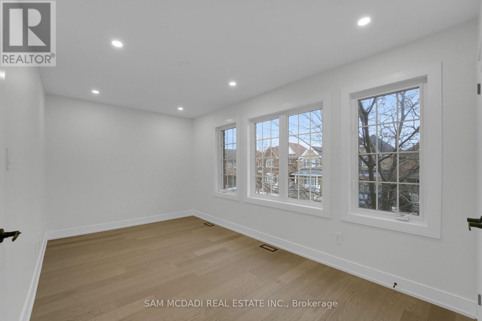 17 Ferncastle Crescent, Brampton (Fletcher's Meadow), Ontario  L7A 3P2 - Photo 32 - W12666148