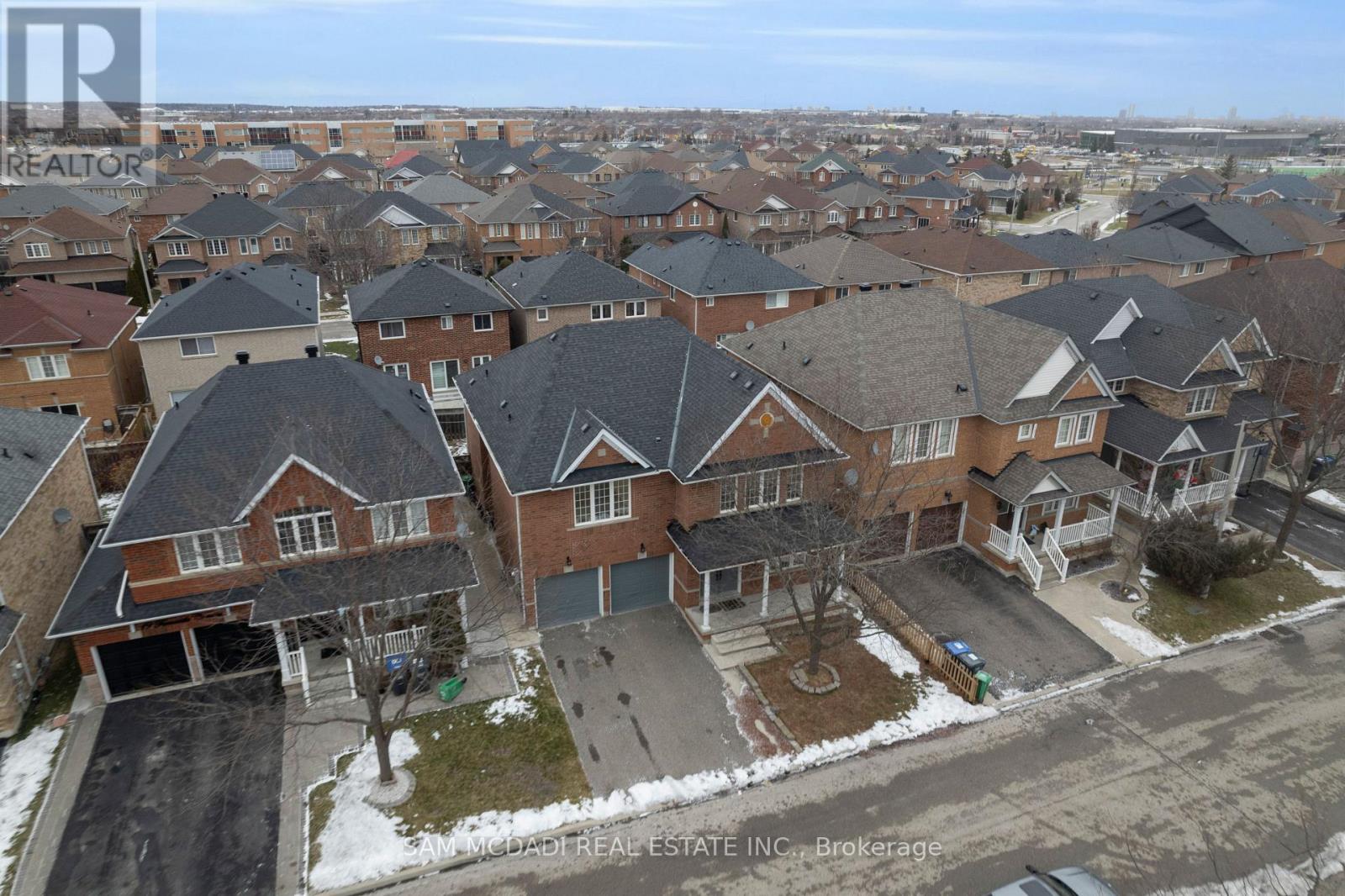 17 Ferncastle Crescent, Brampton (Fletcher's Meadow), Ontario  L7A 3P2 - Photo 38 - W12666148