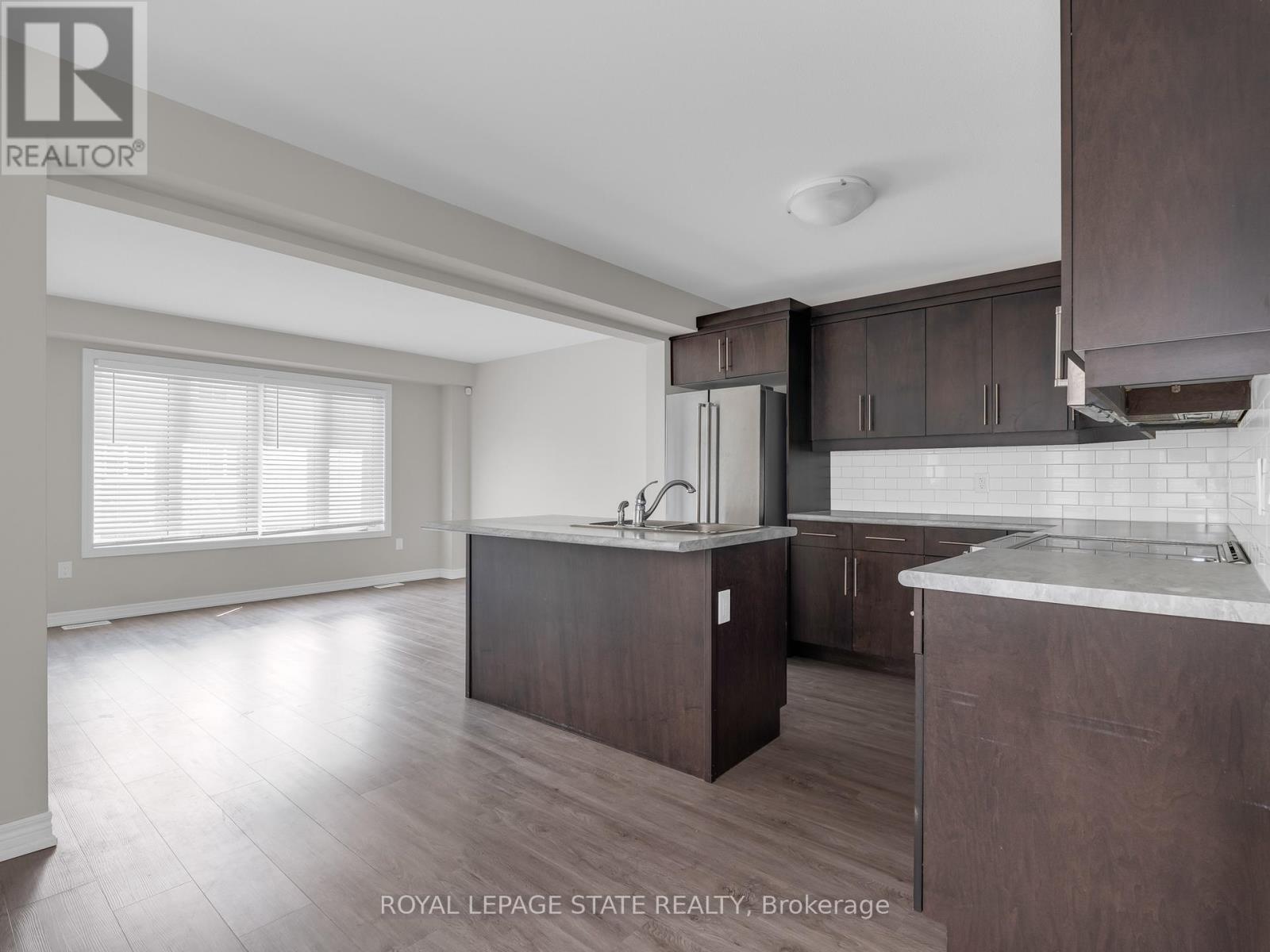 9573 Tallgrass Avenue, Niagara Falls, Ontario  L2G 0Y3 - Photo 2 - X12455575