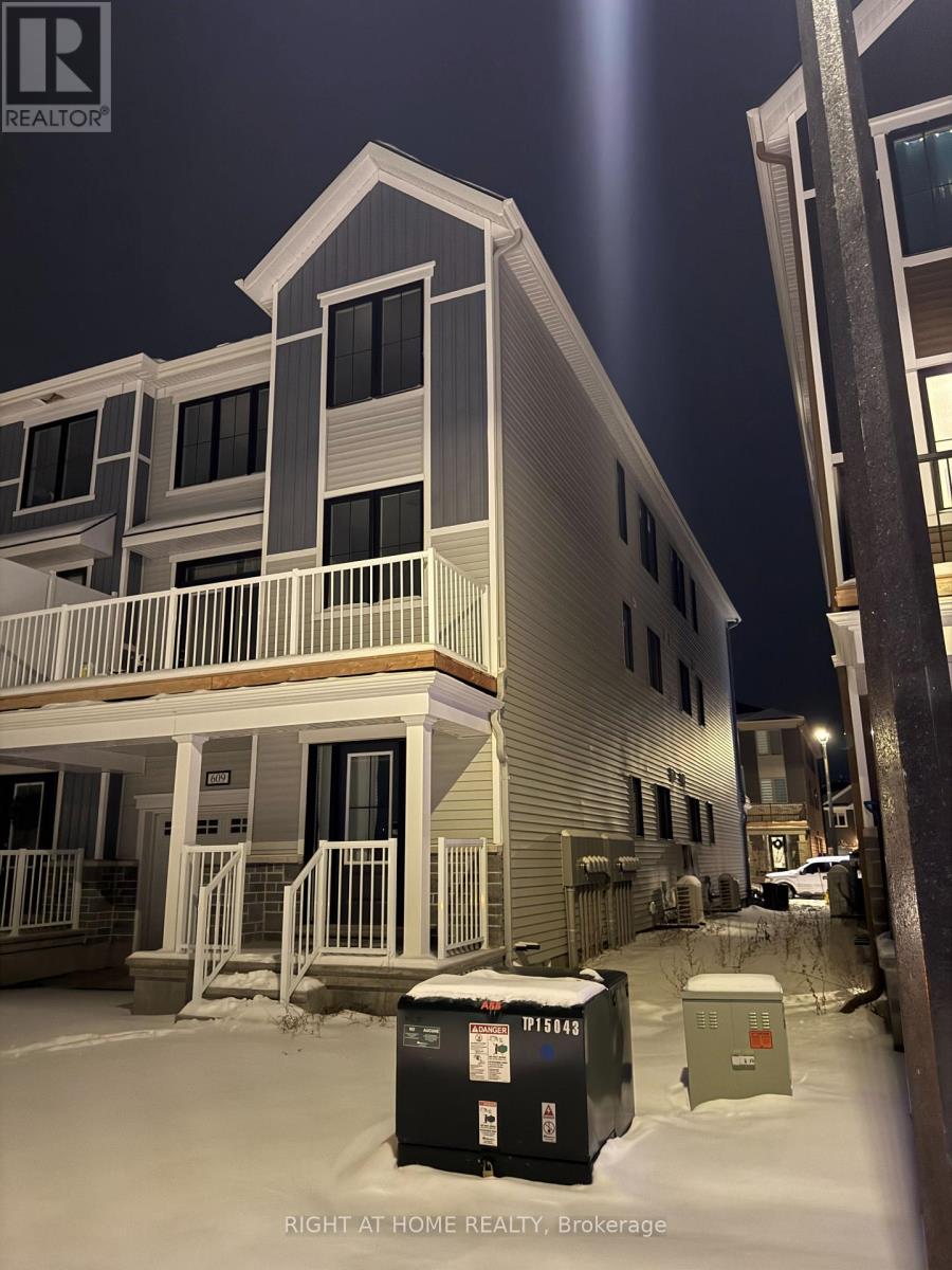 609 Quilter Row, Ottawa, Ontario  K0A 2Z0 - Photo 2 - X12658136