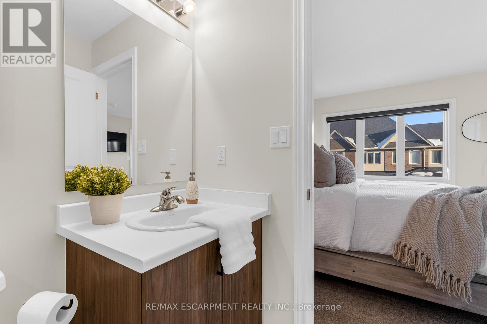 25 - 205 Thames Way, Hamilton, Ontario  L0R 1W0 - Photo 19 - X12665902