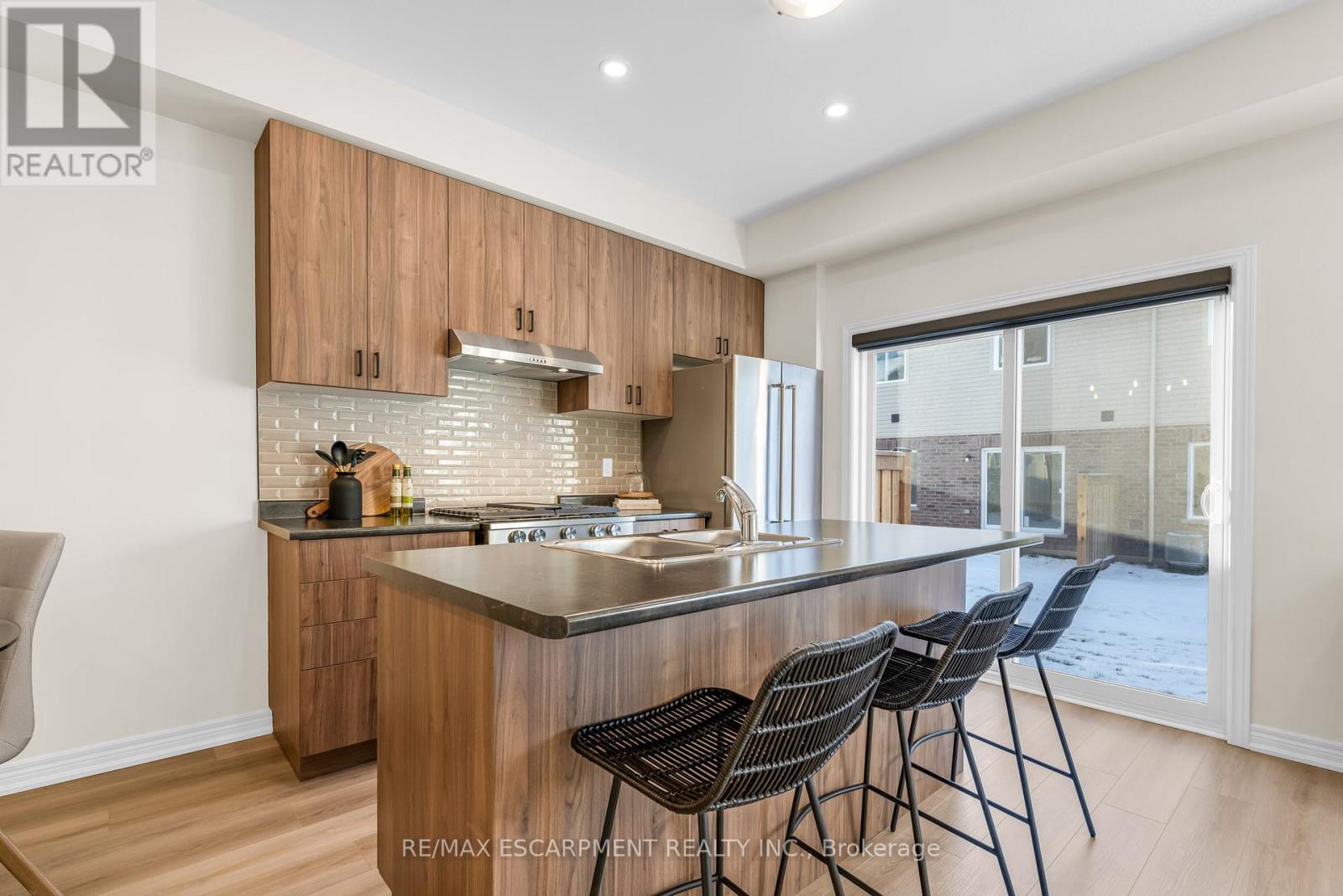 25 - 205 Thames Way, Hamilton, Ontario  L0R 1W0 - Photo 8 - X12665902